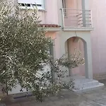 Maison d'hôtes And Santini 3*
