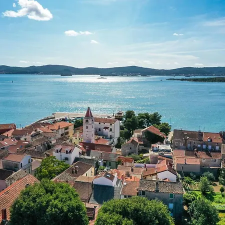 Vendégház And Santini Sveti Filip i Jakov