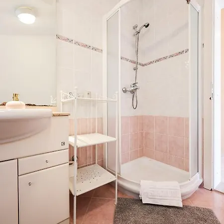And Santini Guest house *