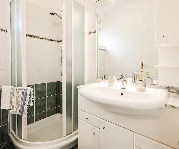 And Santini Sveti Filip i Jakov