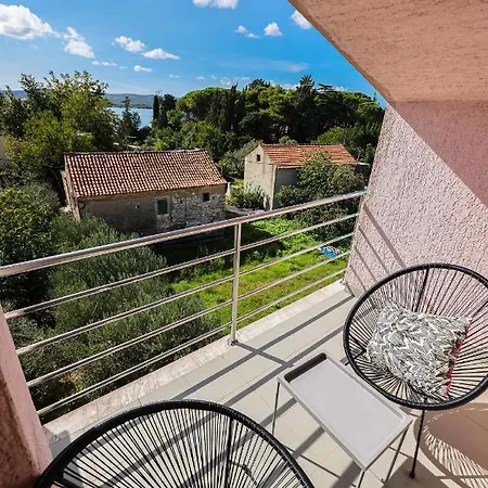 And Santini Guest house Sveti Filip i Jakov