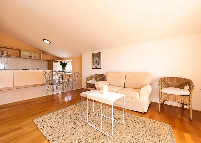 And Santini Гостевой дом Свети-Филип-и-Яков